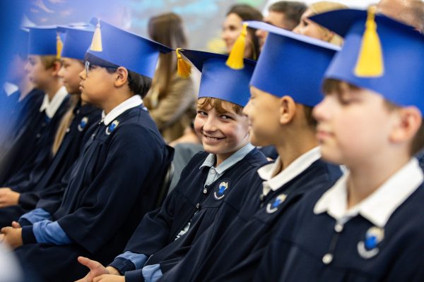 erudito-lyceum-graduation-ceremony-students-caps